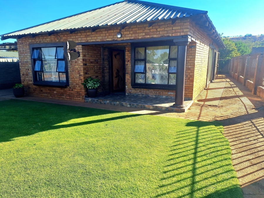 3 Bedroom Property for Sale in Promosa North West